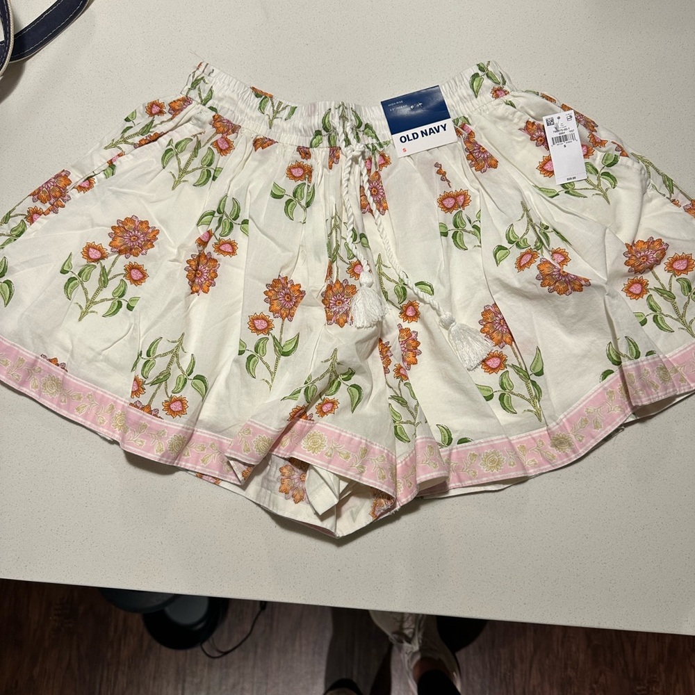 Old Navy Tassel-Tie High Waist Shorts - Cream with Pink and Orange Floral